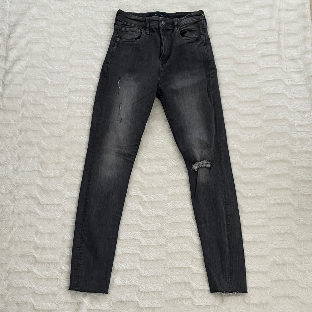Aeropostale Ripped Skinny Jeans